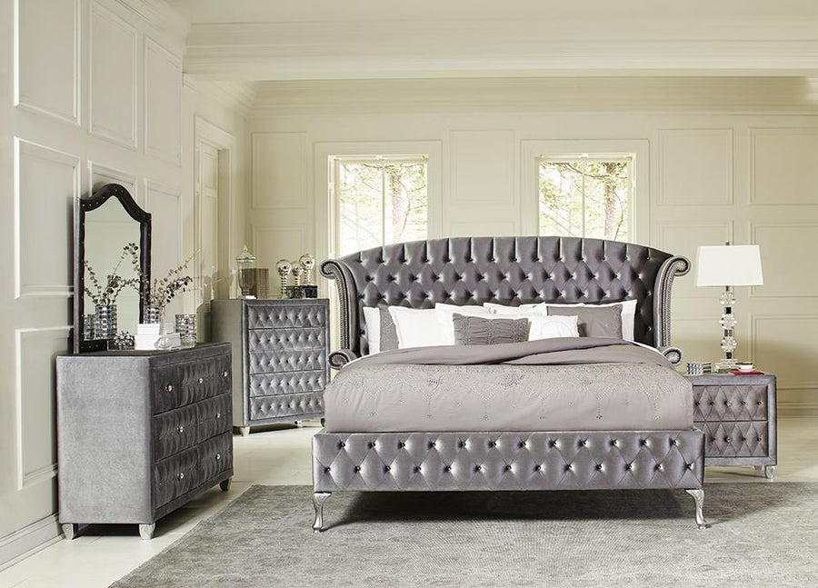 Deanna Bedroom Traditional Metallic Queen Five-Piece Set